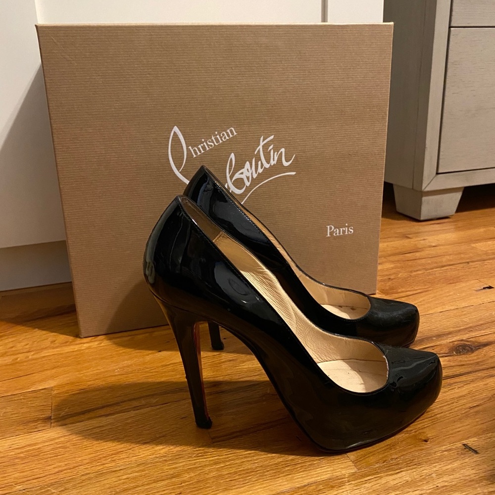 Black Christian louboutins